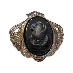 Berebi Limited Edition Vintage Rose Cameo Pendant/Broach with Pearls